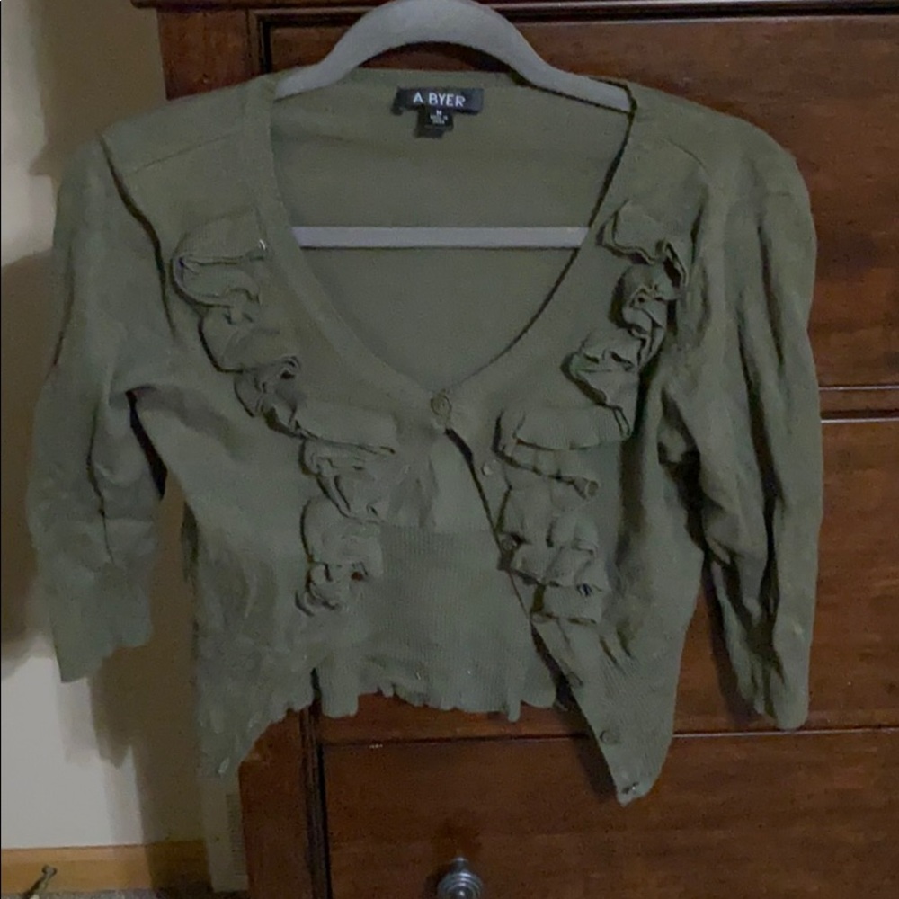 Cropped Ruffle sweater